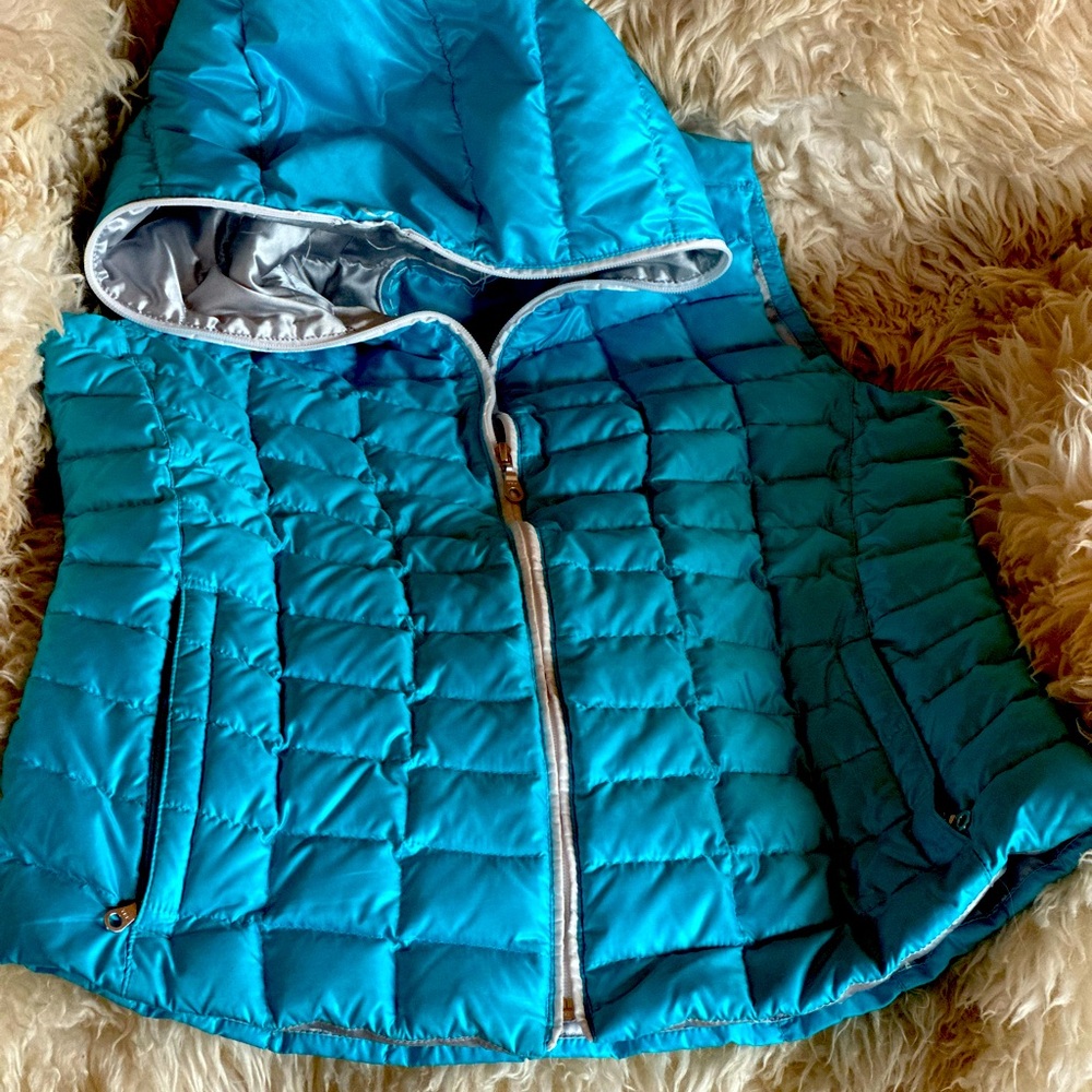 Obermeyer Womens Turquoise puffer vest L.